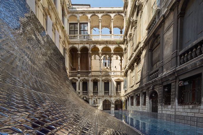Reverberation by Shigeru Ban for Shiseido at Venice Biennale