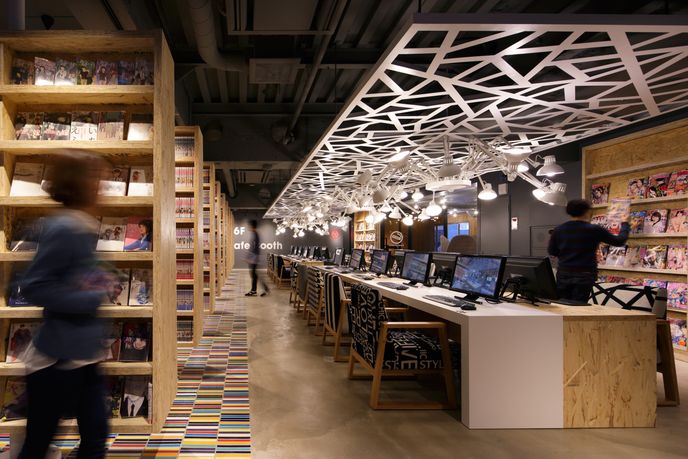 Booth Net Café & Capsule designed by Fan Inc., Tokyo