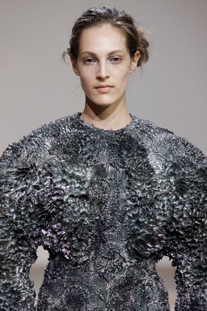 Magnetic dresses