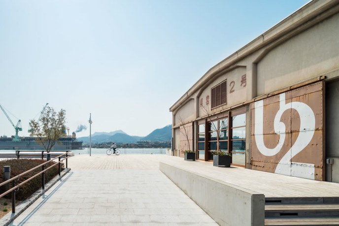 Onomichi U2 by Formagramma