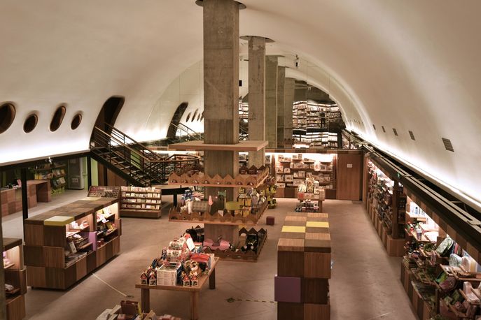 Fangsuo Bookstore by Chu Chih Kang Space Design, Chengdu