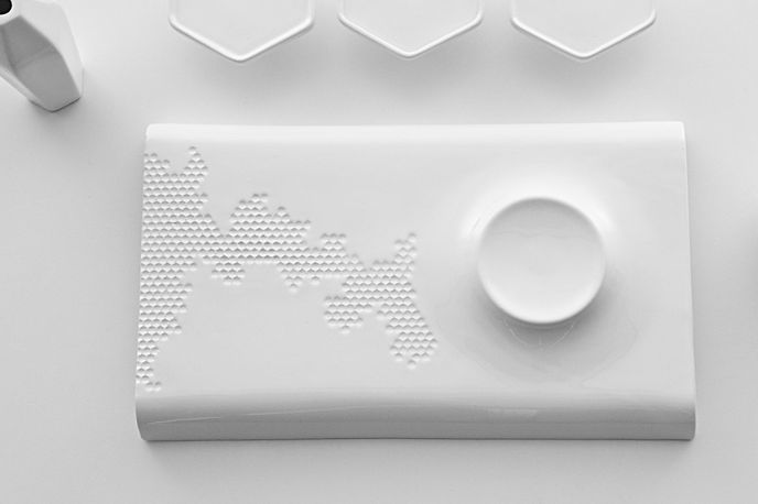 Molecular Matter Tableware by Roberto Sironi, Milan