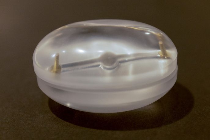 Jewellery Box by Lin Cheung at The Micheko Gallery, Munich