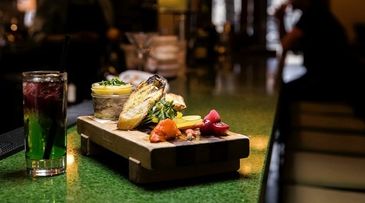 Restaurants are making room for bar diners