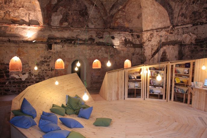 CON|Temporary Library by Studio 8 ½