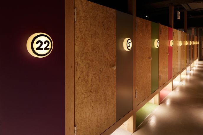 Booth Net Café & Capsule designed by Fan Inc., Tokyo