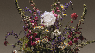 How artificial flowers could help pollinators navigate polluted cities