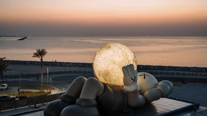 KAWS:HOLIDAY Sculpture, Abu Dhabi, UAE