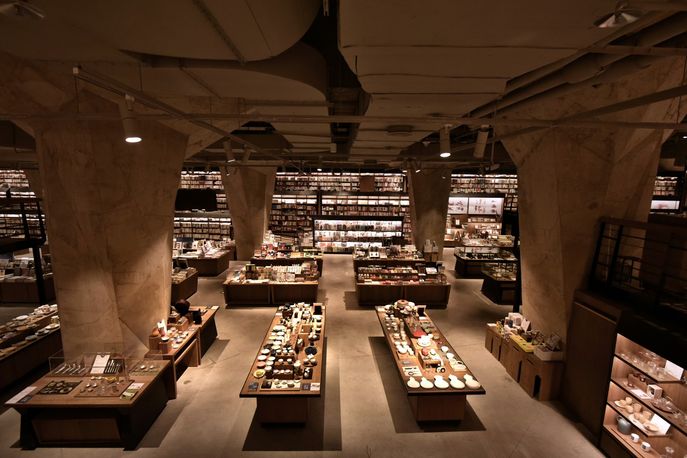 Fangsuo Bookstore by Chu Chih Kang Space Design, Chengdu