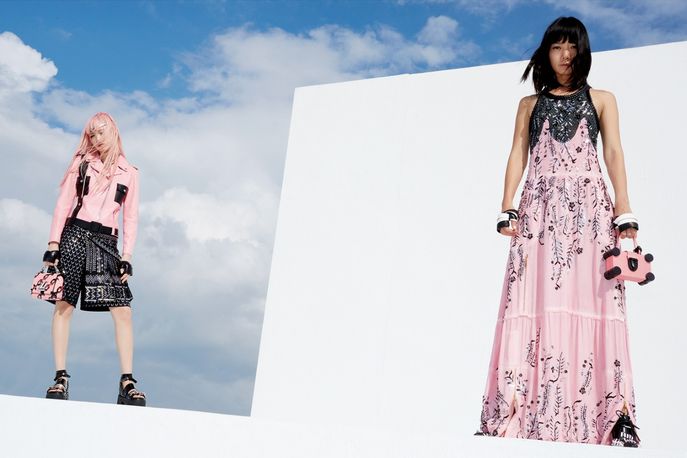 The Heroine by Juergen Teller, Louis Vuitton Series 4, Global