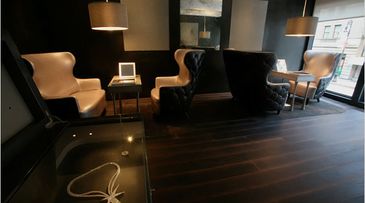 Oyster shell retail: Drawing attention to luxury goods