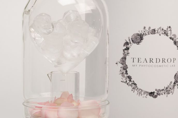 Teardrop by Carolina Becatti, Maddalena Salvetti and Silvia Giustozzi