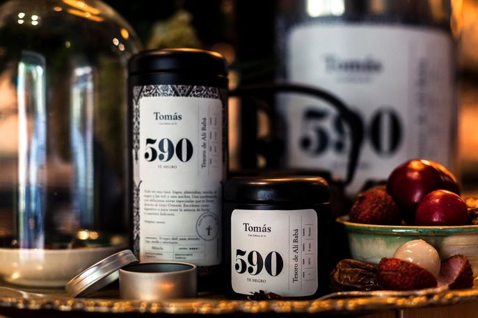 Tomás by Savvy Studio