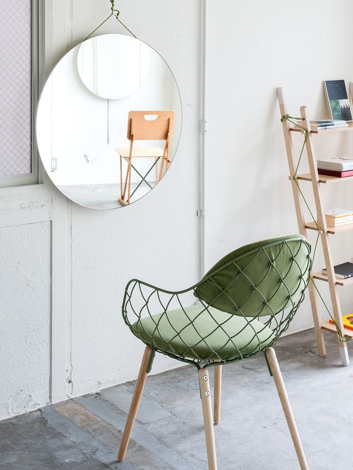 Vine Salon by Side Cores