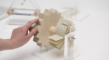 Common touch: Objects preserve iPhone gestures