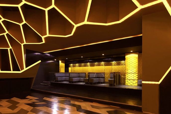 The Roxy/Josefine nightclub, by Fred Mafra
