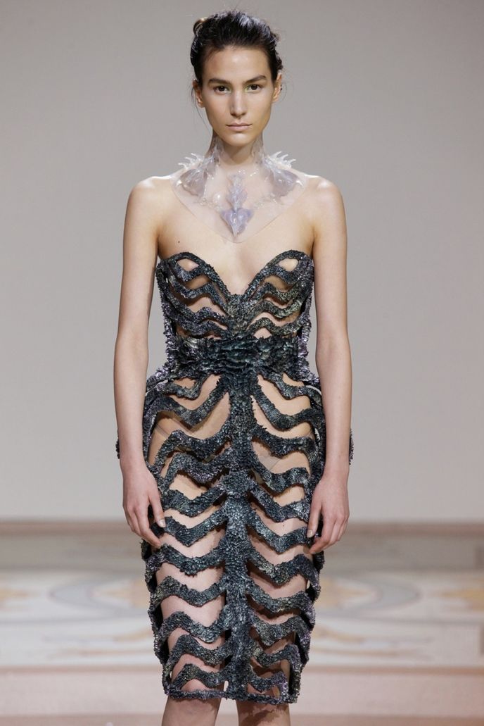 Magnetic dresses