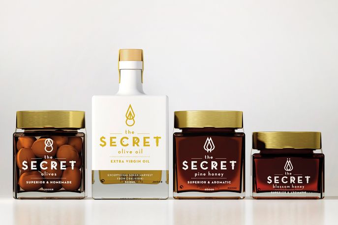 The Secret Keepers packaging by Dolphins communication design