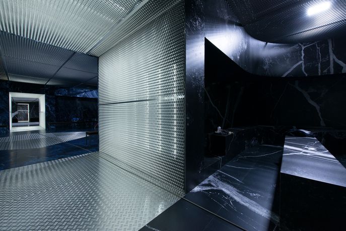 Prada men’s catwalk 2015 by AMO. Images courtesy of Alberto Moncada