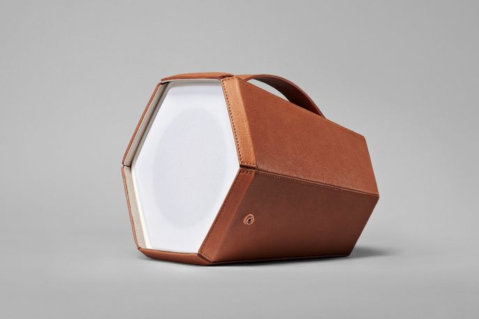 Model 4.3 by Unmonday