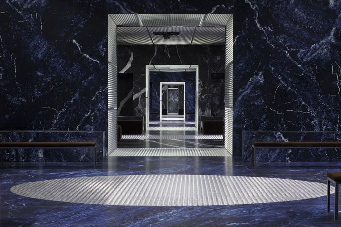 Prada men’s catwalk 2015 by AMO. Images courtesy of Alberto Moncada