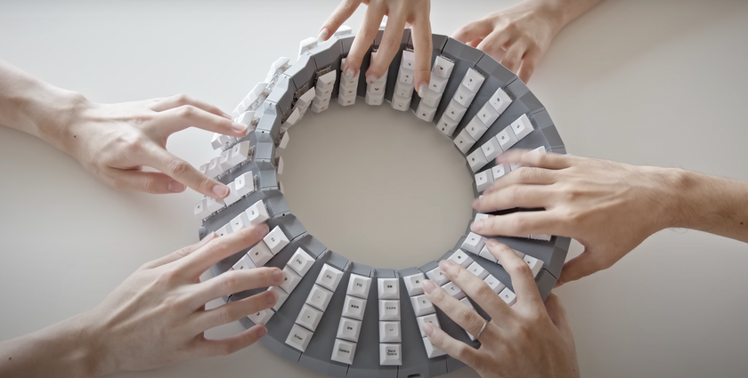 Google unveils double-sided Gboard for collaborative typing