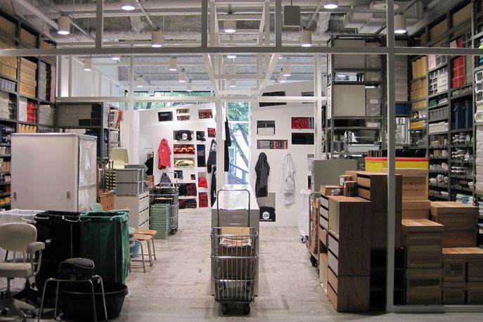 Comme des Garçons, Tokyo
